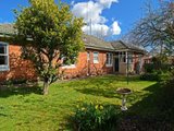 https://images.listonce.com.au/custom/160x/listings/516-wendouree-parade-lake-wendouree-vic-3350/883/01575883_img_15.jpg?63OyoGJYUk0