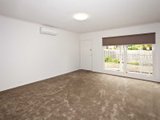 https://images.listonce.com.au/custom/160x/listings/5184-noble-street-newtown-vic-3220/462/01699462_img_03.jpg?lOmyHP_Z-A8