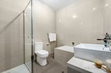 https://images.listonce.com.au/custom/160x/listings/5185c-clyde-street-thornbury-vic-3071/612/00541612_img_07.jpg?2aiiWM45mm8