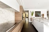 https://images.listonce.com.au/custom/160x/listings/52-58-park-place-south-yarra-vic-3141/411/01114411_img_11.jpg?KNiif1C9j0Y