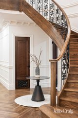 https://images.listonce.com.au/custom/160x/listings/52-alvie-road-mount-waverley-vic-3149/313/01809313_img_12.jpg?afF9fFkAdmU