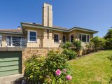 https://images.listonce.com.au/custom/160x/listings/52-bowden-street-castlemaine-vic-3450/374/00616374_img_19.jpg?UD23bRuUYwg