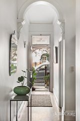 https://images.listonce.com.au/custom/160x/listings/52-gipps-street-collingwood-vic-3066/367/01931367_img_11.jpg?IREoP__w7vc