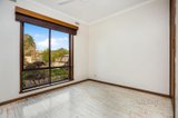 https://images.listonce.com.au/custom/160x/listings/52-greenhill-avenue-castlemaine-vic-3450/091/01261091_img_10.jpg?Wx9sOgDVRLk