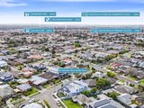 https://images.listonce.com.au/custom/160x/listings/52-heather-avenue-keilor-east-vic-3033/814/01747814_img_27.jpg?LP3O4TrEP_Q