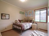 https://images.listonce.com.au/custom/160x/listings/52-kingswood-drive-chirnside-park-vic-3116/452/01525452_img_04.jpg?kgNrvvwhj0Y