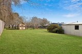 https://images.listonce.com.au/custom/160x/listings/52-leggatt-street-daylesford-vic-3460/999/01842999_img_10.jpg?V_L61hhchrU