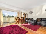 https://images.listonce.com.au/custom/160x/listings/52-minna-street-blackburn-vic-3130/674/01743674_img_03.jpg?i2fi7_C7jAw