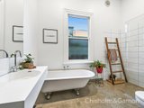 https://images.listonce.com.au/custom/160x/listings/52-ormond-road-elwood-vic-3184/241/01794241_img_09.jpg?fwC7a2Imtik