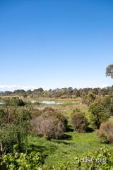 https://images.listonce.com.au/custom/160x/listings/52-pinoak-drive-yarra-glen-vic-3775/422/01989422_img_19.jpg?1WByaHKcXRA