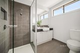 https://images.listonce.com.au/custom/160x/listings/52-tucker-boulevard-carrum-downs-vic-3201/979/01717979_img_11.jpg?nwgx9A3D6Ic