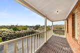 https://images.listonce.com.au/custom/160x/listings/52-wetherby-road-doncaster-vic-3108/594/01983594_img_09.jpg?iONSQKqwZ-M