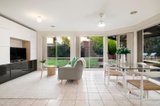 https://images.listonce.com.au/custom/160x/listings/52-white-street-mordialloc-vic-3195/918/01509918_img_05.jpg?O_7H6vXdbfM