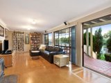 https://images.listonce.com.au/custom/160x/listings/52-xavier-street-oak-park-vic-3046/062/00848062_img_07.jpg?uuUOpaf7EeI