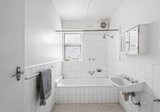 https://images.listonce.com.au/custom/160x/listings/52-yarra-street-hawthorn-vic-3122/043/01815043_img_06.jpg?H-Lm0TmpCJ0