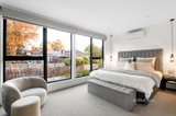 https://images.listonce.com.au/custom/160x/listings/5202-mountain-view-road-briar-hill-vic-3088/470/01701470_img_08.jpg?_RD8KU0xuYM