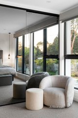https://images.listonce.com.au/custom/160x/listings/5202-mountain-view-road-briar-hill-vic-3088/470/01701470_img_09.jpg?Feifhp1tBR8