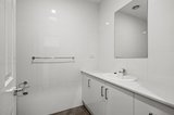 https://images.listonce.com.au/custom/160x/listings/5204-hereford-road-lilydale-vic-3140/627/01970627_img_02.jpg?i1YAjWUVzx8