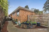 https://images.listonce.com.au/custom/160x/listings/521-23-cutts-avenue-croydon-vic-3136/134/01933134_img_10.jpg?XSqYJhtetZY