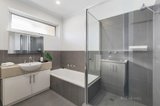 https://images.listonce.com.au/custom/160x/listings/523-whitmuir-road-bentleigh-vic-3204/296/00809296_img_06.jpg?QQiXOLbudQs