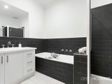 https://images.listonce.com.au/custom/160x/listings/525-27-thorpe-street-newport-vic-3015/200/01202200_img_08.jpg?hbFzww0fGMM