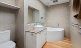 https://images.listonce.com.au/custom/160x/listings/525-barnsbury-road-deepdene-vic-3103/504/01906504_img_06.jpg?YJ-64NEIU_k
