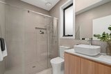 https://images.listonce.com.au/custom/160x/listings/528-ross-road-croydon-vic-3136/163/01911163_img_01.jpg?hEritGsnFY0