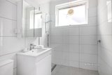 https://images.listonce.com.au/custom/160x/listings/529-park-st-south-yarra-vic-3141/584/01740584_img_06.jpg?X36uQRNvBmk
