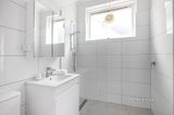 https://images.listonce.com.au/custom/160x/listings/529-park-street-south-yarra-vic-3141/467/01703467_img_07.jpg?ux1ao-9-hUw