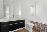 https://images.listonce.com.au/custom/160x/listings/52b-leura-grove-hawthorn-east-vic-3123/353/01978353_img_05.jpg?CmqjY0Wd1WM