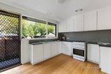 https://images.listonce.com.au/custom/160x/listings/53-5-louise-avenue-mont-albert-vic-3127/635/01703635_img_03.jpg?lkjY39ut-8c