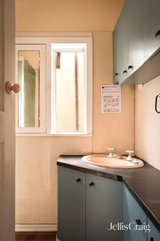 https://images.listonce.com.au/custom/160x/listings/53-barrow-street-coburg-vic-3058/122/01981122_img_07.jpg?8lblFLQGGHs