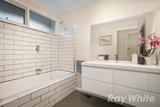 https://images.listonce.com.au/custom/160x/listings/53-brynor-crescent-glen-waverley-vic-3150/249/01659249_img_08.jpg?9nhr9rALX0g