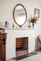 https://images.listonce.com.au/custom/160x/listings/53-clarke-street-lilydale-vic-3140/988/01680988_img_09.jpg?2sBOqfyJBt8
