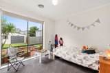 https://images.listonce.com.au/custom/160x/listings/53-dorothy-crescent-mornington-vic-3931/157/01948157_img_05.jpg?brCFdNd-DKs