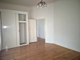 https://images.listonce.com.au/custom/160x/listings/53-frederick-street-yarraville-vic-3013/551/01900551_img_17.jpg?_uUJlbSnb9w