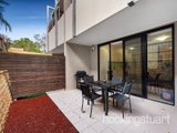 https://images.listonce.com.au/custom/160x/listings/53-glenroy-road-hawthorn-vic-3122/468/01684468_img_06.jpg?uuLkMzjBKHs