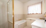 https://images.listonce.com.au/custom/160x/listings/53-grandview-road-wheelers-hill-vic-3150/986/01988986_img_06.jpg?mQo3EP31zMI