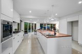 https://images.listonce.com.au/custom/160x/listings/53-holland-road-blackburn-south-vic-3130/915/01295915_img_05.jpg?bAs9dxyxpLA