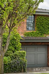 https://images.listonce.com.au/custom/160x/listings/53-lower-dandenong-road-mentone-vic-3194/269/01991269_img_15.jpg?JmdSHPXzbJc