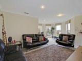 https://images.listonce.com.au/custom/160x/listings/53-pinoak-drive-yarra-glen-vic-3775/306/01525306_img_03.jpg?Qu5joSUyL8I