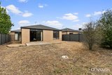 https://images.listonce.com.au/custom/160x/listings/53-terrene-terrace-point-cook-vic-3030/517/01612517_img_15.jpg?R9V68y-0huE