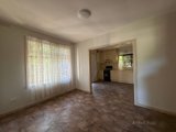 https://images.listonce.com.au/custom/160x/listings/53-whitelaw-street-reservoir-vic-3073/964/01811964_img_03.jpg?fvrpSH1RsoA