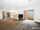 https://images.listonce.com.au/custom/160x/listings/530-cave-hill-road-lilydale-vic-3140/500/01526500_img_03.jpg?5iOSkP-I7vg