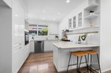 https://images.listonce.com.au/custom/160x/listings/530-springvale-road-forest-hill-vic-3131/172/01719172_img_03.jpg?h_yTtBWTUbk