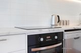 https://images.listonce.com.au/custom/160x/listings/531-dover-road-williamstown-vic-3016/166/01724166_img_10.jpg?tx1-UAyRGQU