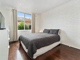 https://images.listonce.com.au/custom/160x/listings/532-adelaide-street-mornington-vic-3931/138/01595138_img_06.jpg?nI7X4K8ZCr8