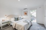 https://images.listonce.com.au/custom/160x/listings/533-holyrood-street-hampton-vic-3188/477/01766477_img_06.jpg?8153IO0j5kA