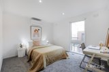 https://images.listonce.com.au/custom/160x/listings/533-holyrood-street-hampton-vic-3188/477/01766477_img_07.jpg?6V1WFcAjq48