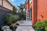 https://images.listonce.com.au/custom/160x/listings/5346-auburn-road-hawthorn-vic-3122/441/01101441_img_08.jpg?YAnrXit9v8c